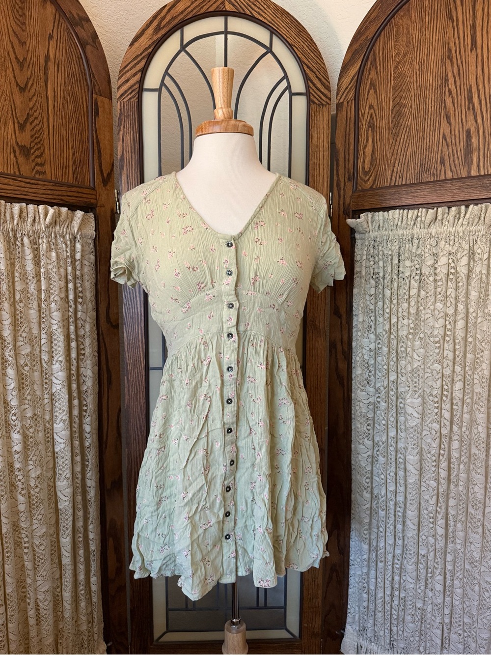 Billabong Sage Green Floral Button-Front Tunic